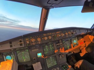 Adventures of Cap'n Aux, Cap'n Aux, A320, Airbus, Blog, cockpit, sunset, A321