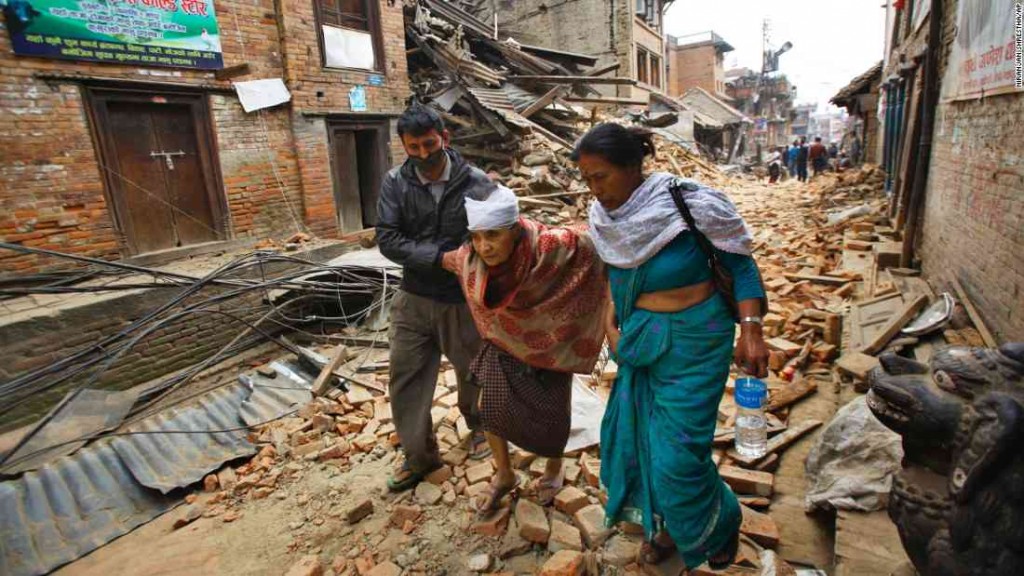 150426122721-01-nepal-quake-0426-super-169