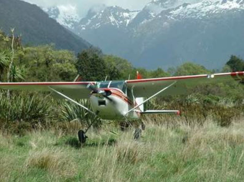 bush-plane-landing Memories, Not Dreams Aviation Book Review