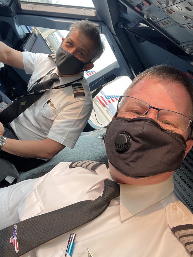Flight Crew wearing masks in the cockpit